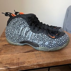 Safari foamposite size 8.5